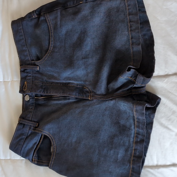 Vintage Guess Jeans Shorts - Picture 2 of 4